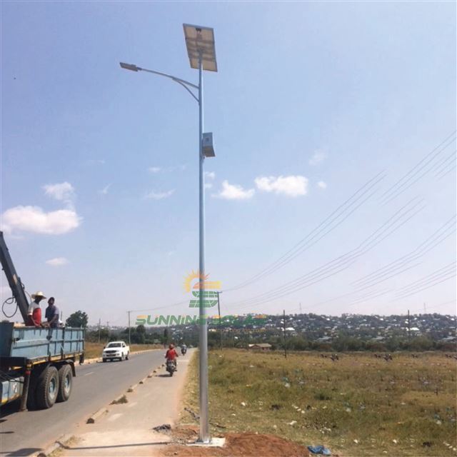 Cột thép năng lượng mặt trời S615